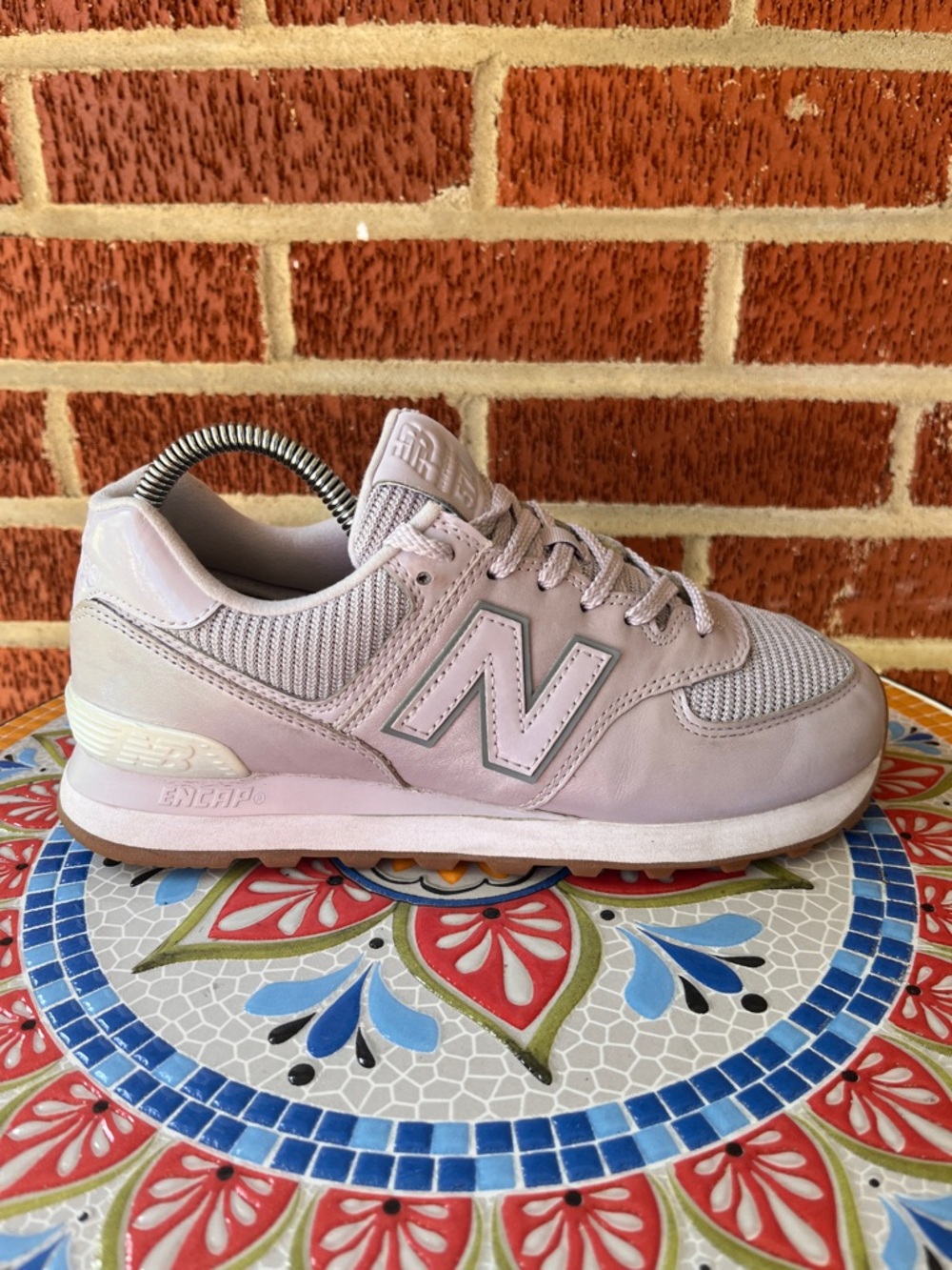 New Balance 574 Womens 8.5 Thistle Lilac Suede Mesh Sneakers WL574PMC Shoes